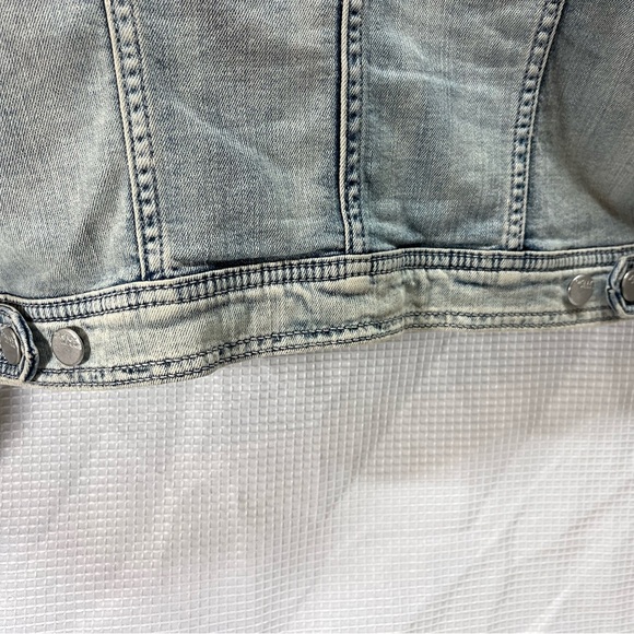 DKNY Jeans Women’s Denim Jacket Sz L - Picture 10 of 11